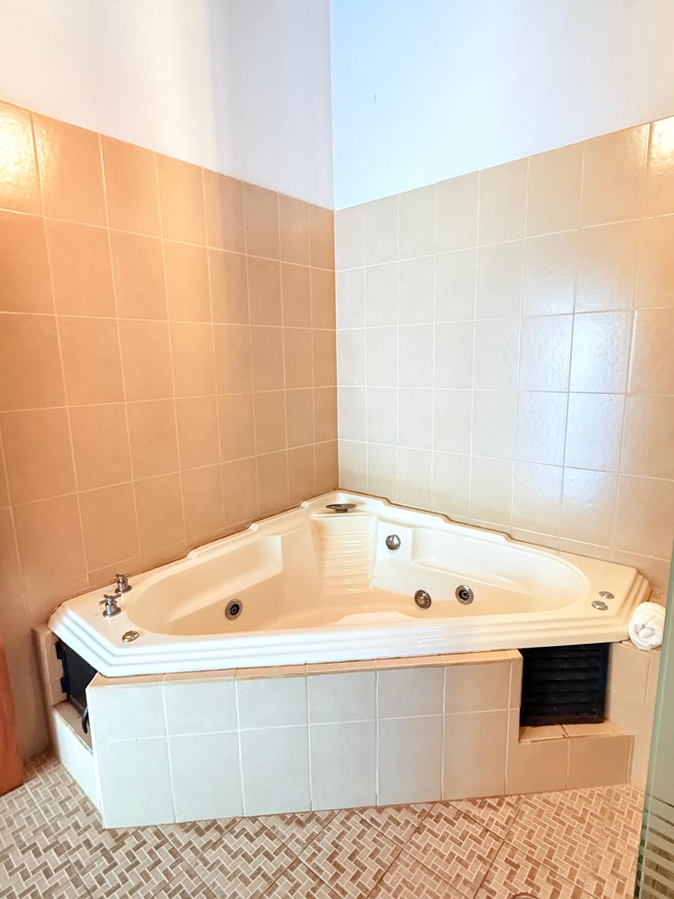 e19a3b7a-2f3e-449a-8976-e8cf7026e5a6